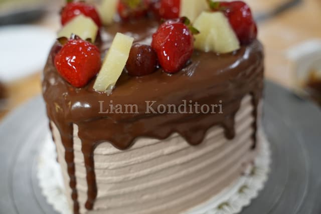 Tårta bakad av Liam Konditori